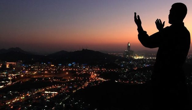 Doa Mohon Perlindungan dari Orang Zalim