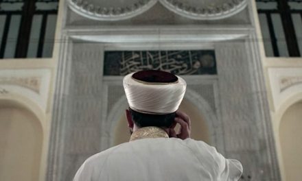 Bacaan Bilal dalam Shalat Tarawih dan Jawabannya