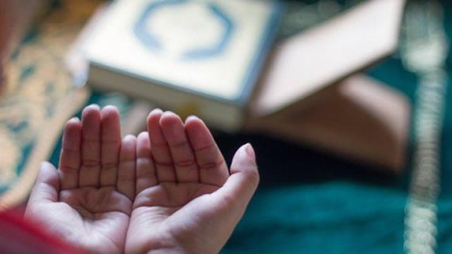 Doa Saat Mengalami Masalah dan Kesulitan Yang Diriwayatkan Oleh Nabi