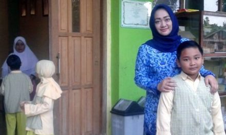 3 Doa Mengantar Anak ke Sekolah untuk Orang Tua