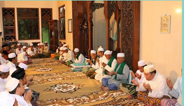 Bacaaan Tahlil untuk Mendoakan Orang yang Telah Meninggal Dunia
